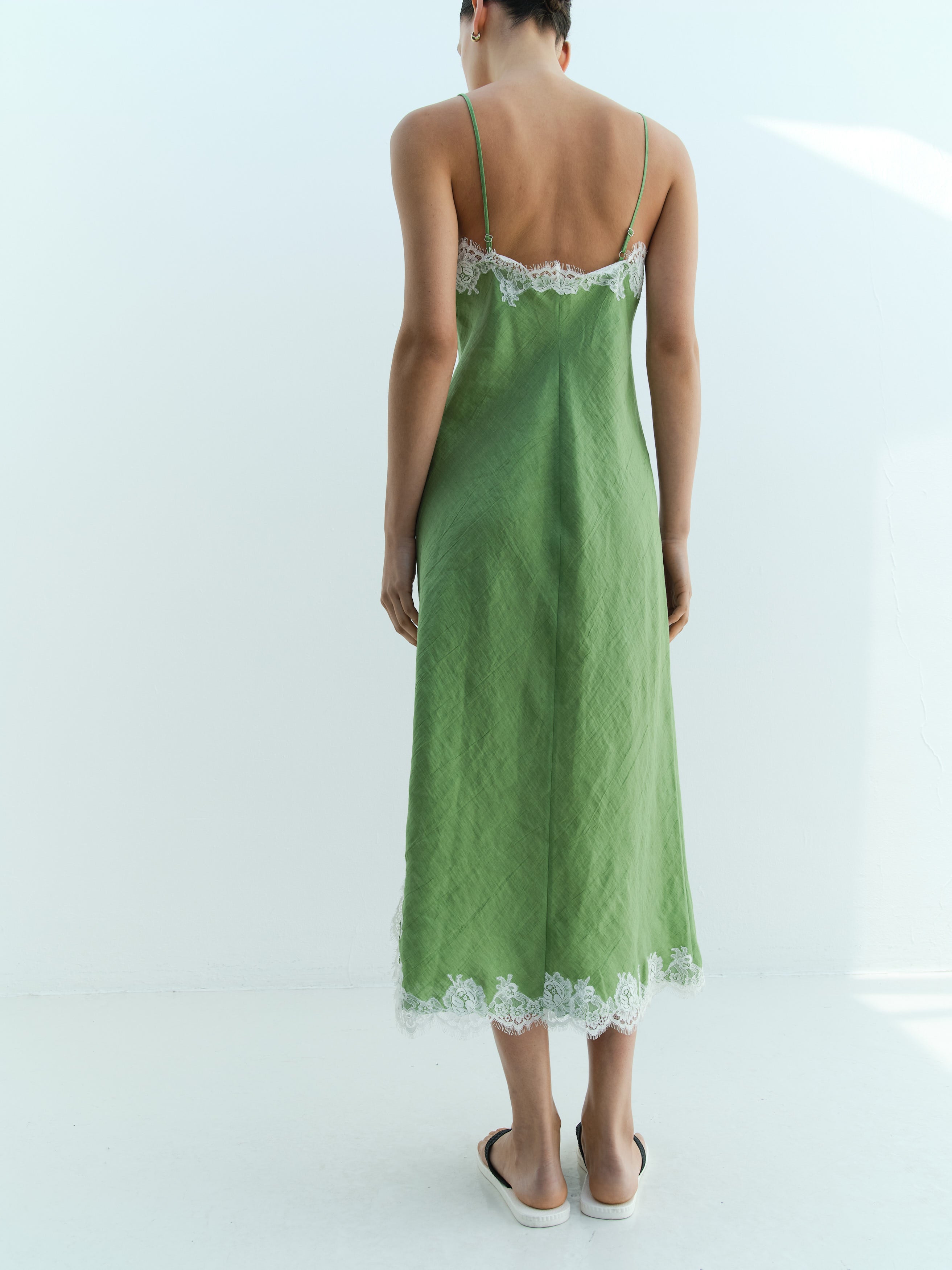 LACE CLEOPATRA DRESS / COOL GREEN