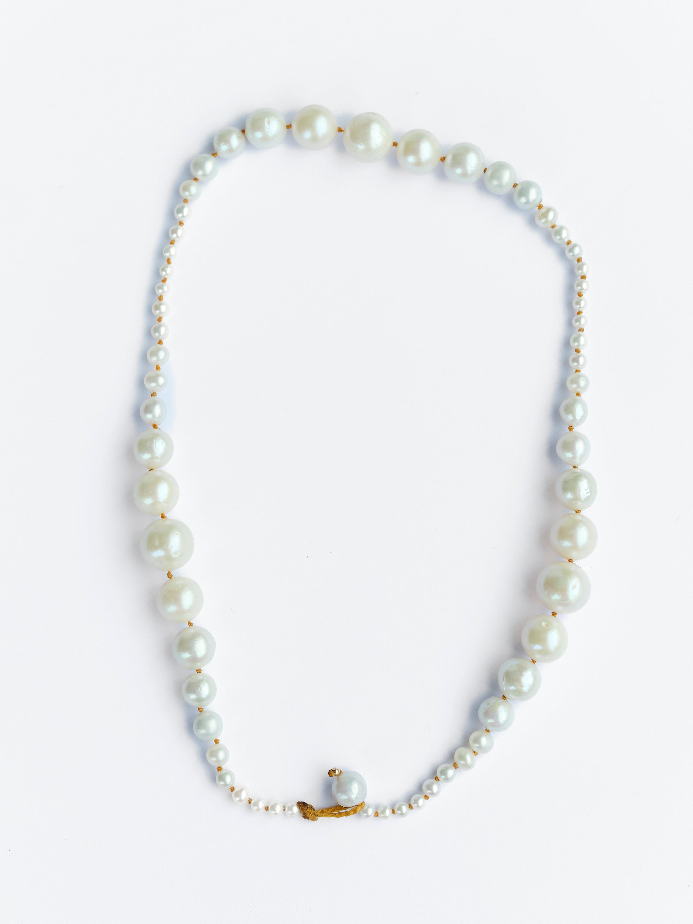 MARICHELLE / CLASSIC PEARL NECKLACE, BLACK CORD