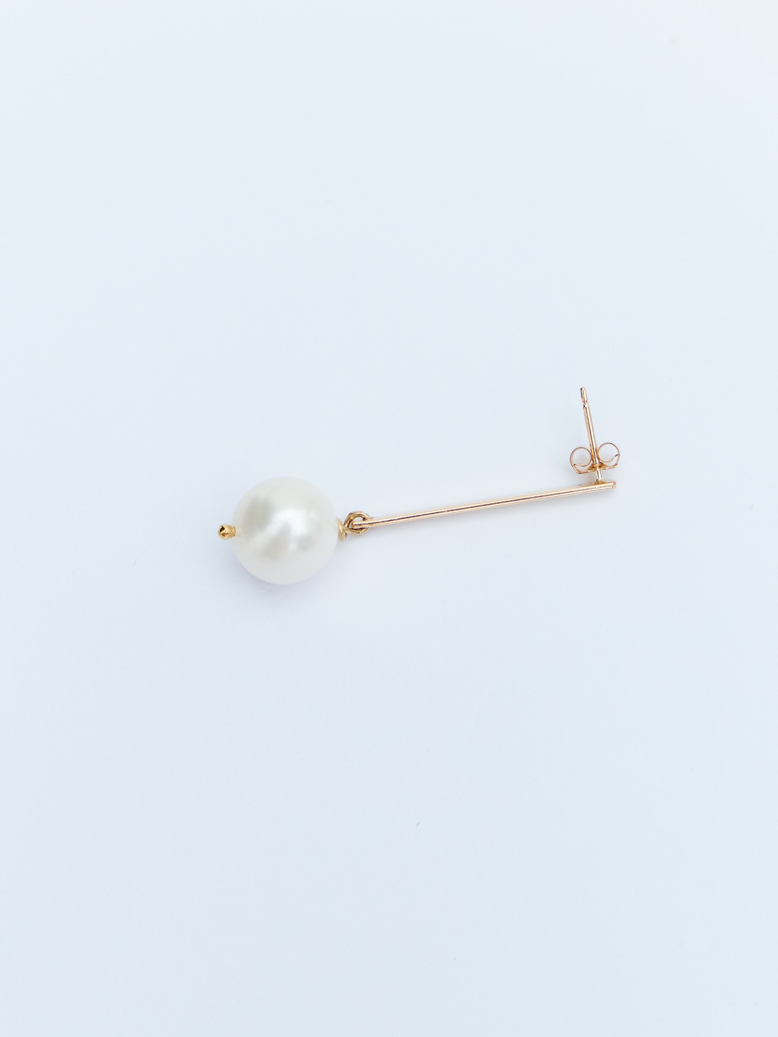 MARICHELLE / PEARL EARRING SCREAMER