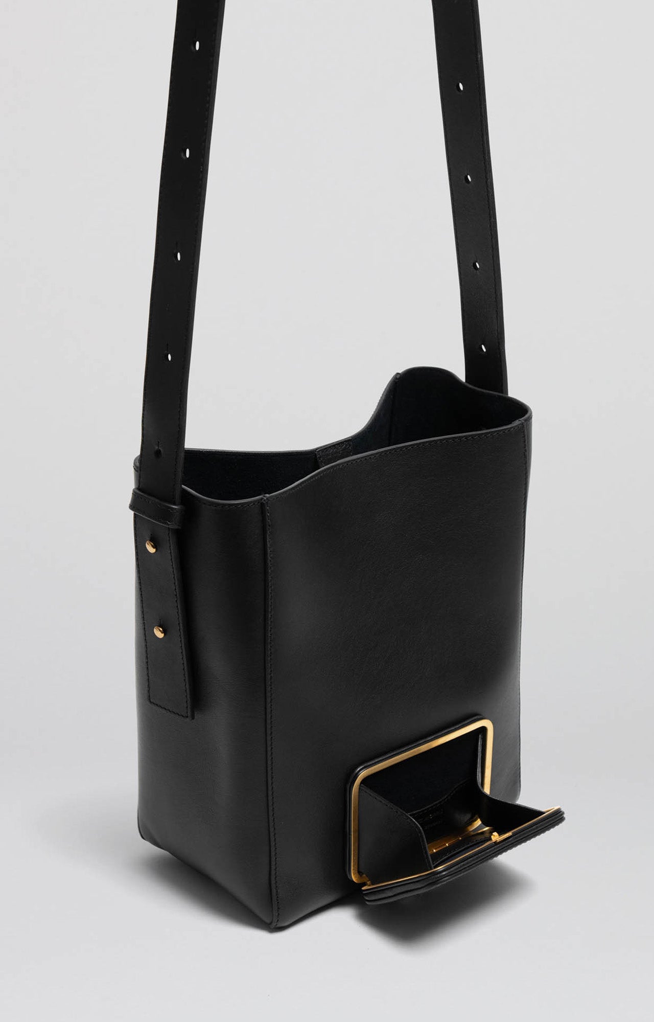 PARKER M | BLACK SMOOTH - SHORT STRAP