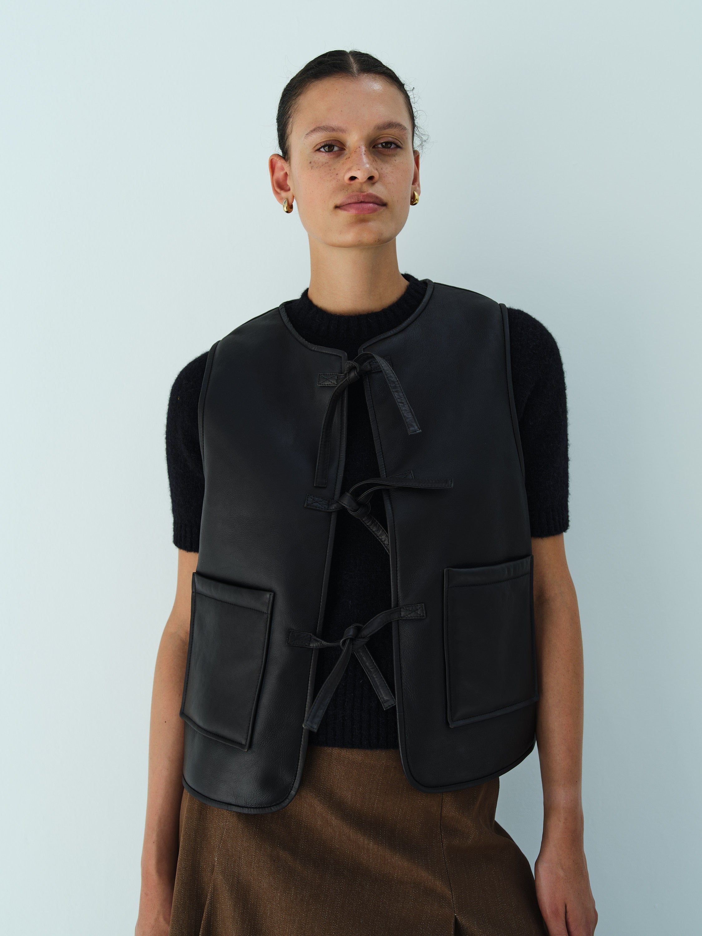 ALLEN VEST SAMPLE / BLACK-BLACK