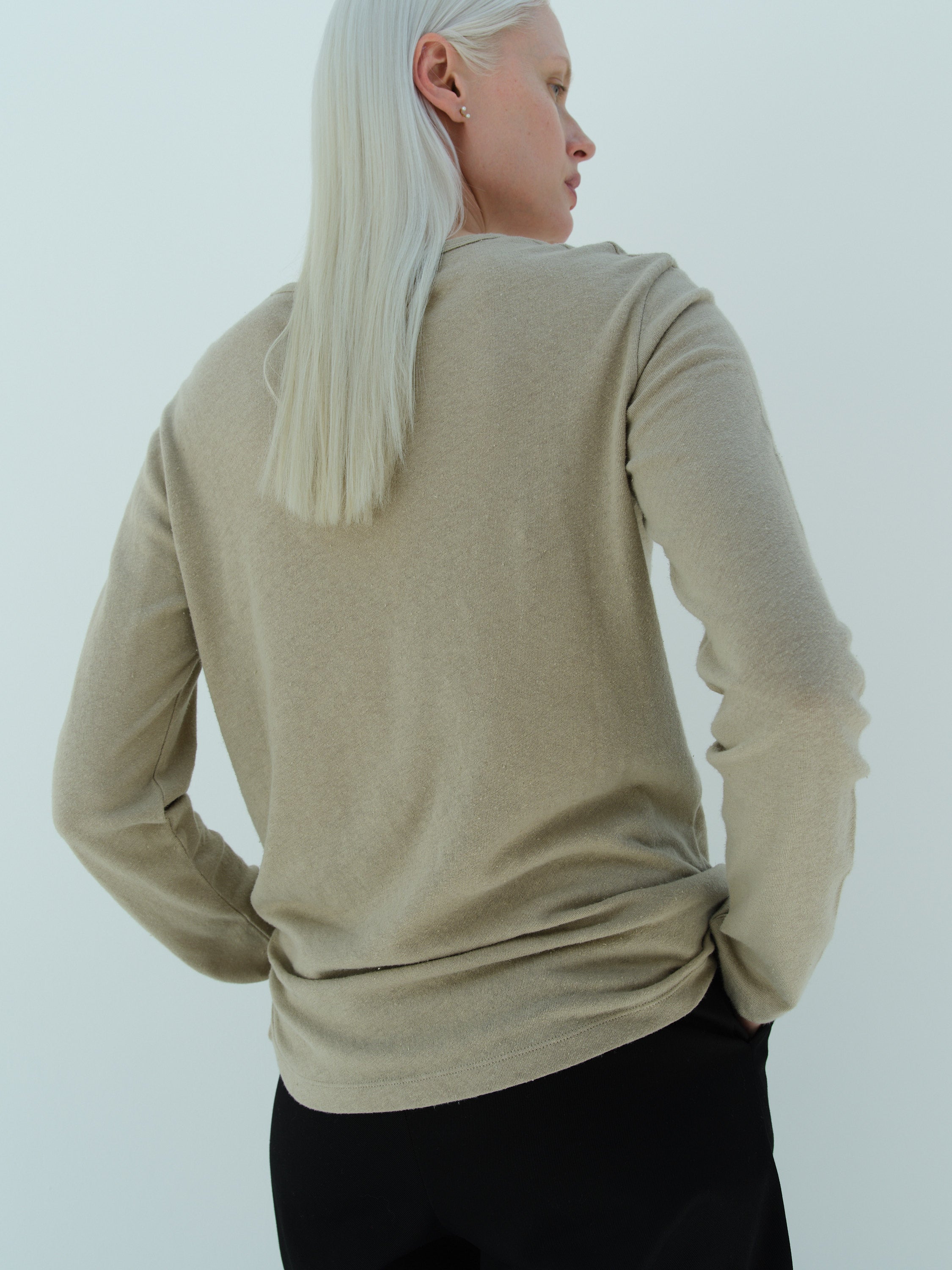 PALOMA TEE / SESAME