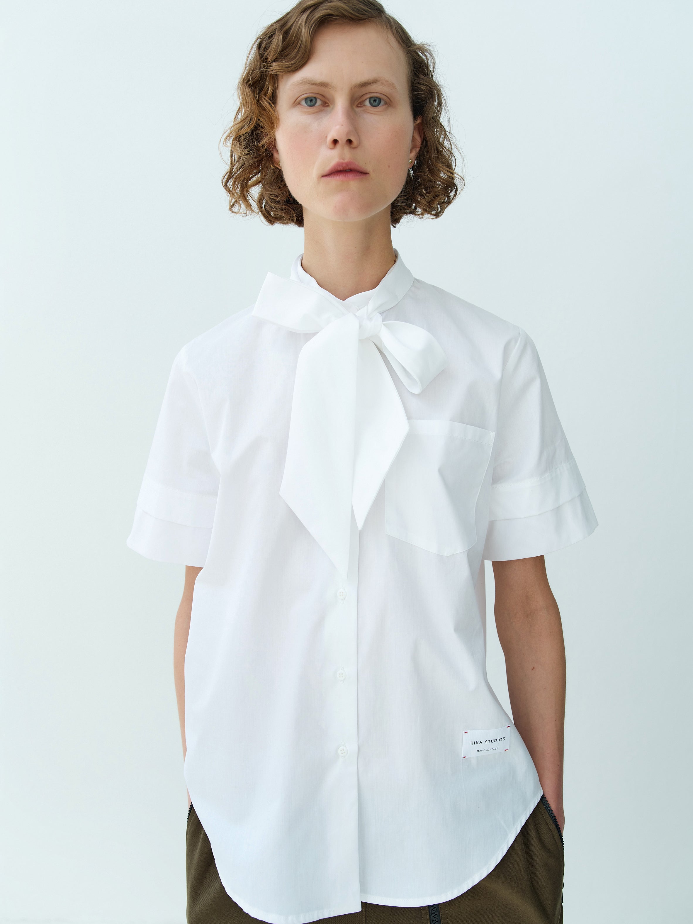 CAROLINA SHIRT SHORT SLEEVE SHIRT BOW-TIE / WHITE