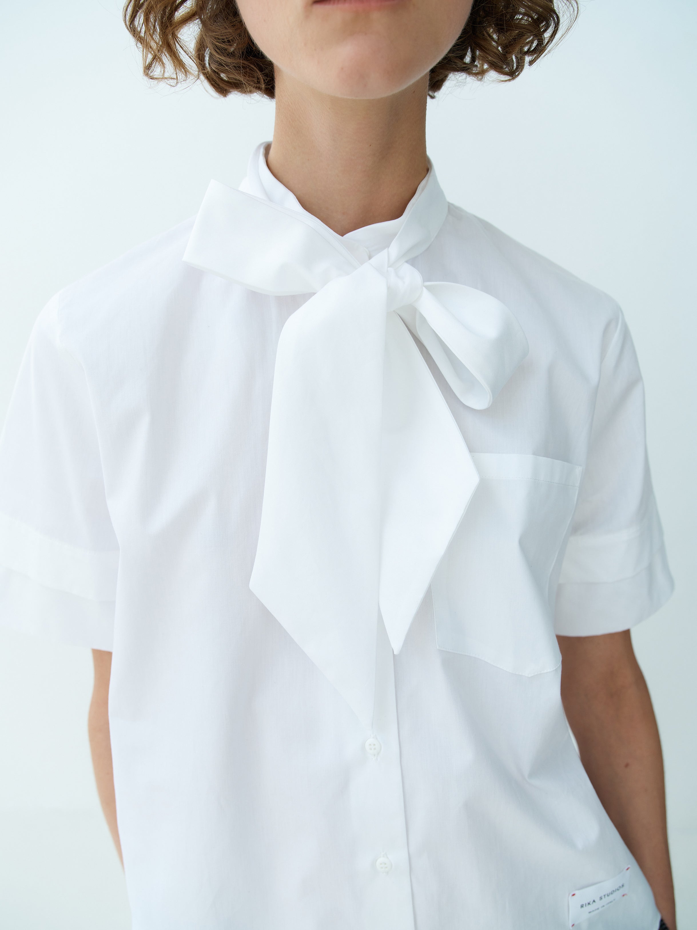 CAROLINA SHIRT SHORT SLEEVE SHIRT BOW-TIE / WHITE