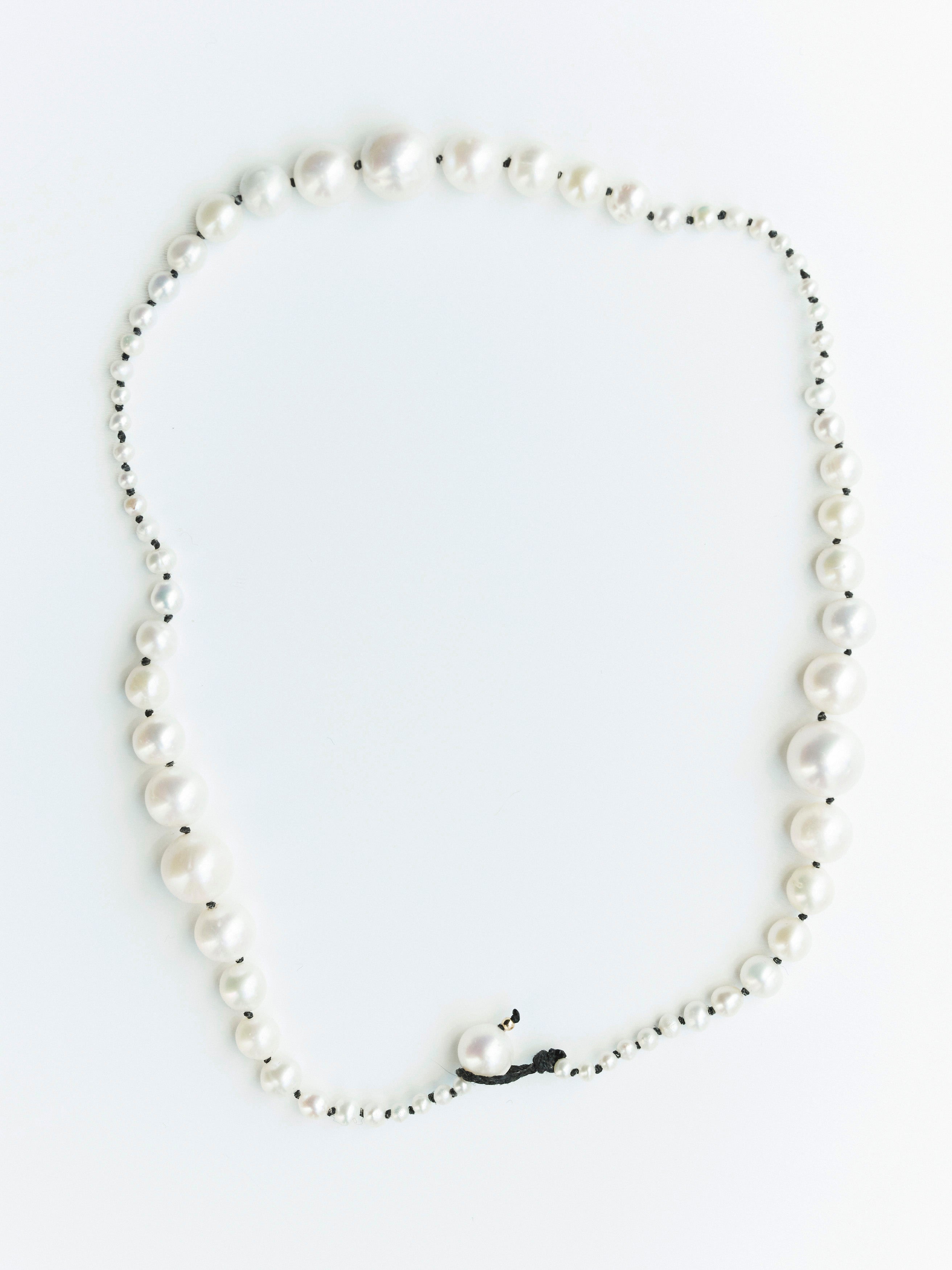 MARICHELLE / CLASSIC PEARL NECKLACE, BLACK CORD