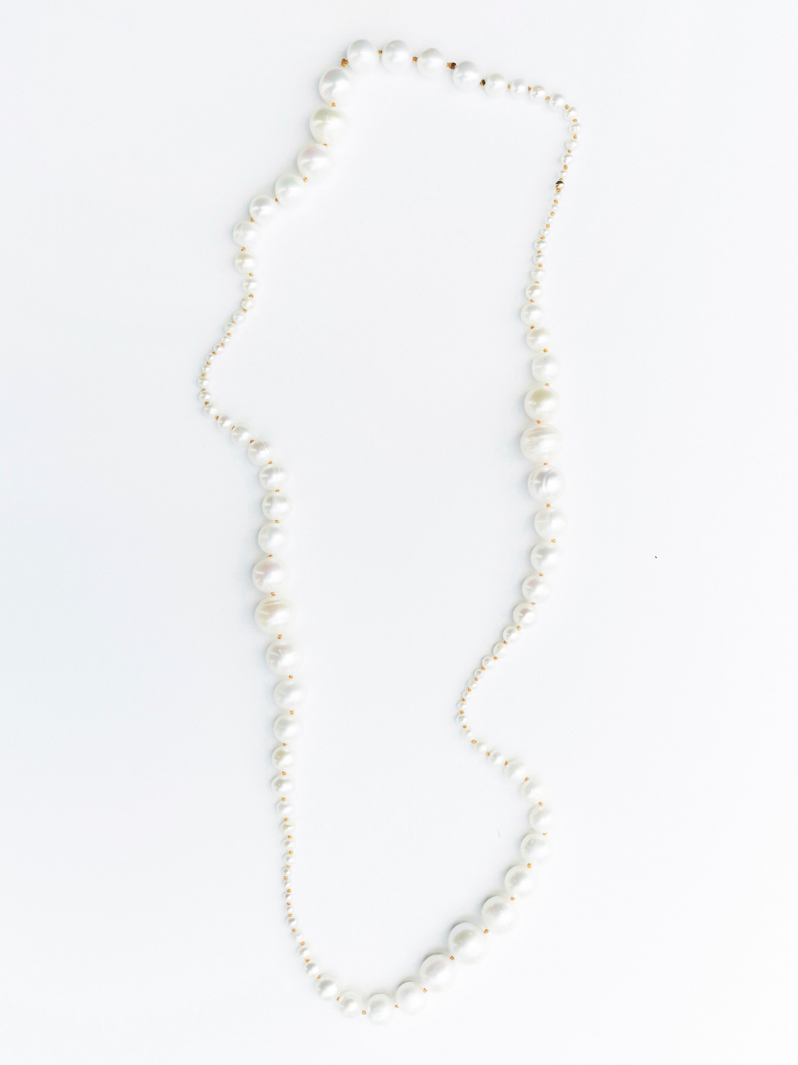 MARICHELLE / PEARL NECKLACE LONG, NUDE CORD