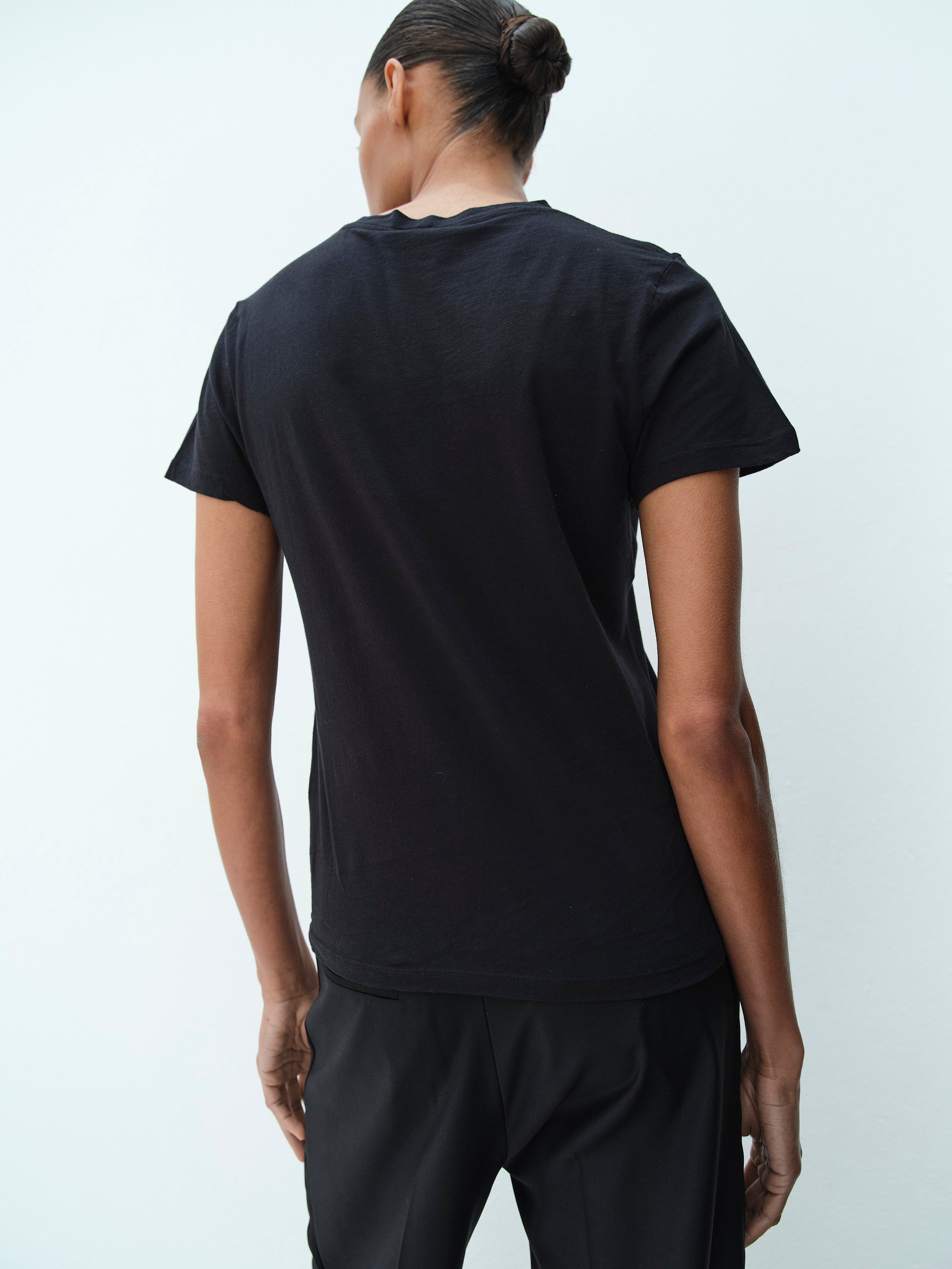 VANESSA TEE / BLACK
