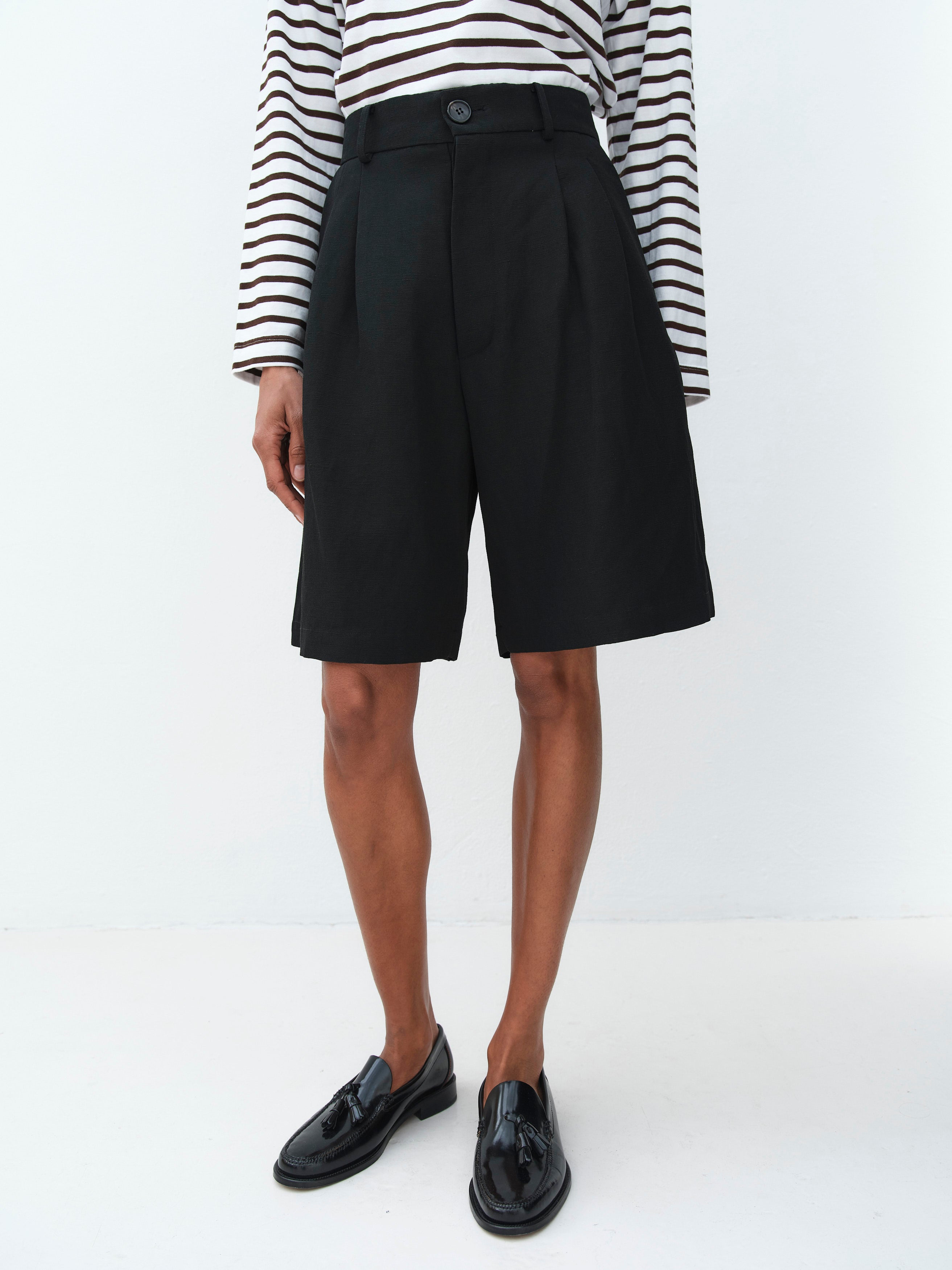 ONASSA SHORTS / BLACK LINEN